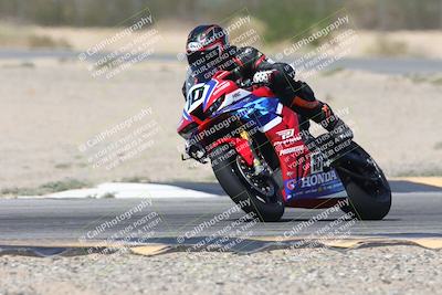 media/Oct-02-2025-Racers Edge (Thu) [[2c91cb6ab3]]/2-A Group/Session 3-Turn 7 (1130am)/